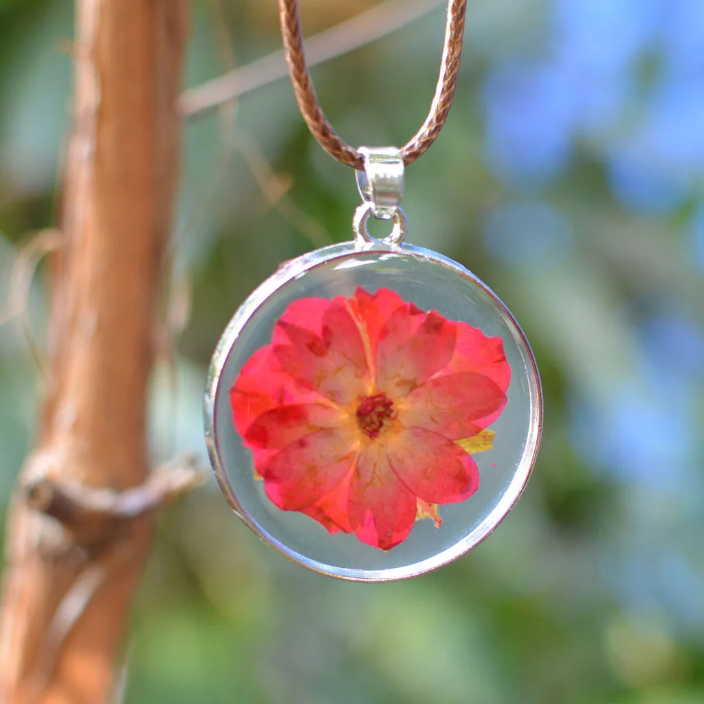 A Wild Rouge Real Dried Flower Necklace