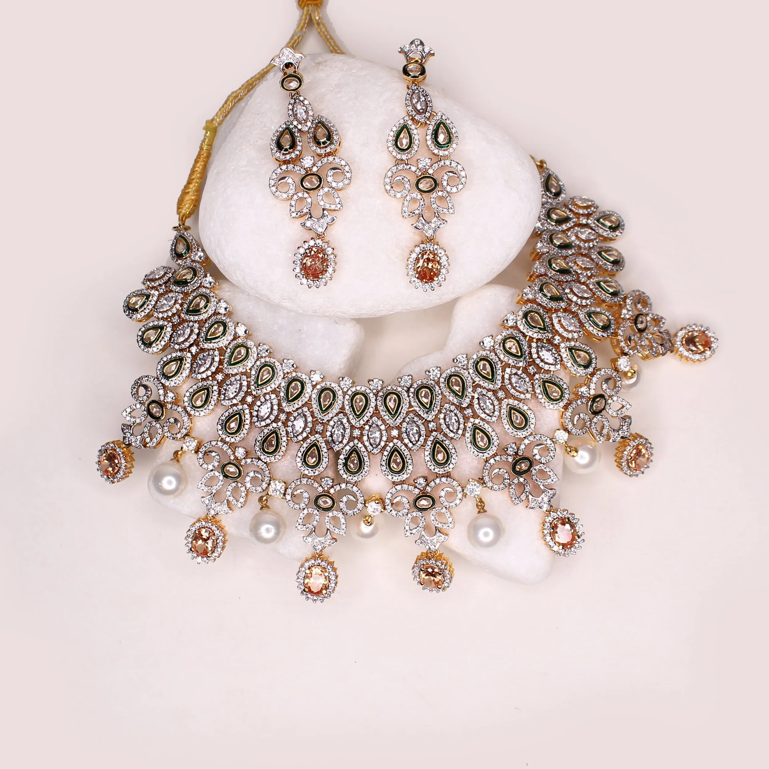 Aabroo Necklace Set