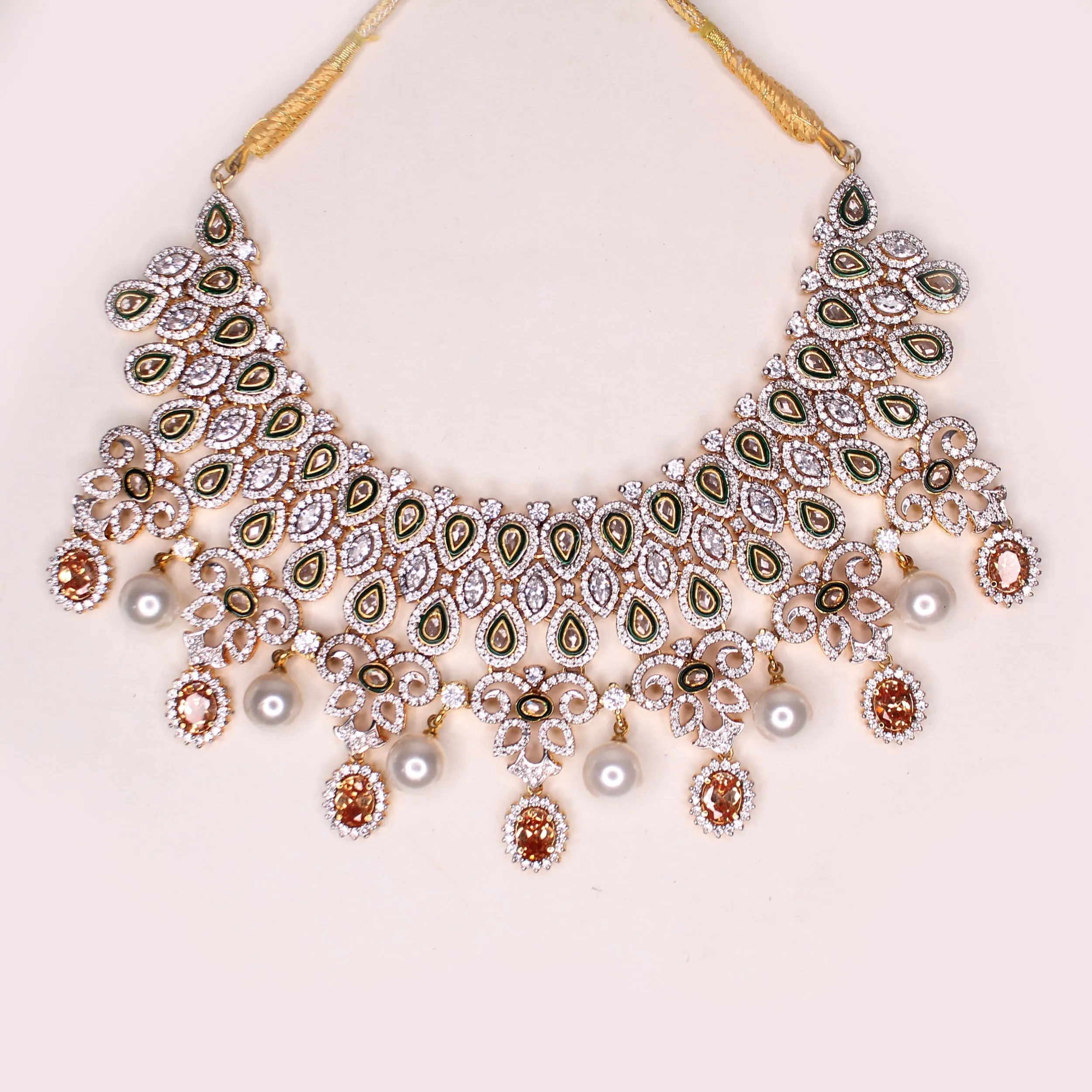 Aabroo Necklace Set