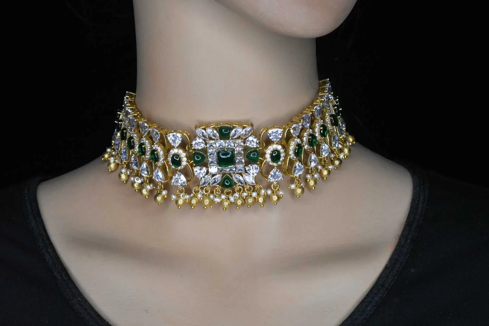 Antique gold moissanite choker