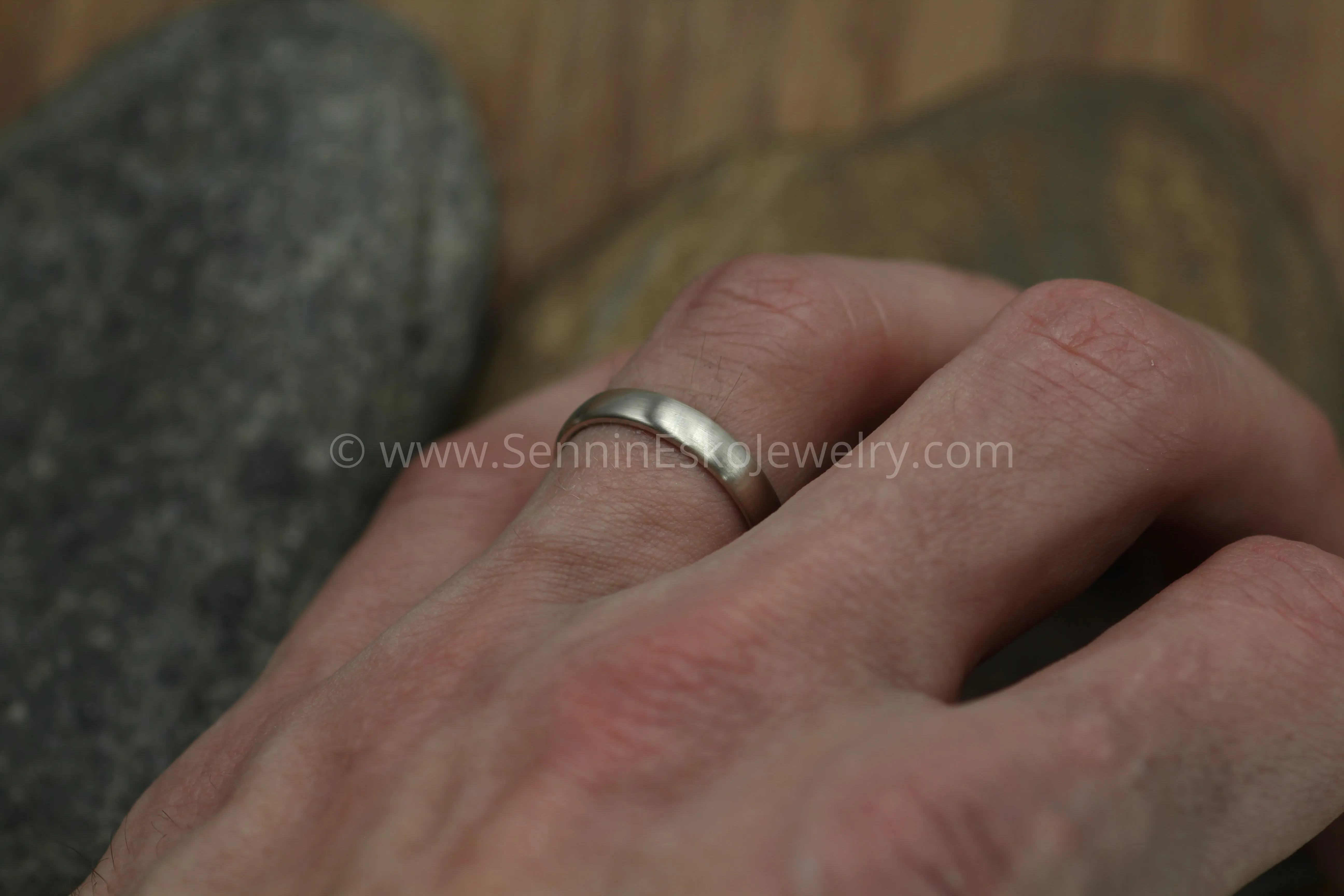 Comfort Fit 4x1.4mm 14kt White Gold Band - Matte Finish