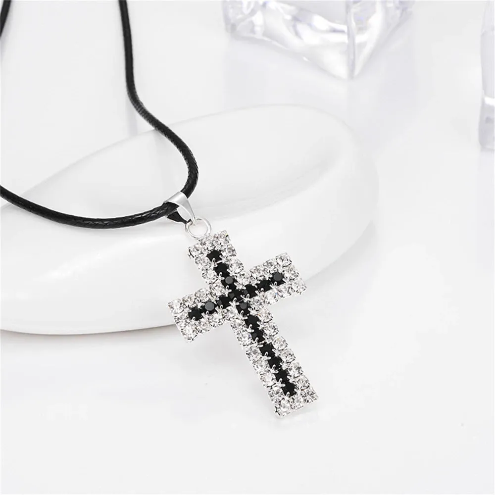 Delicate Women's Hip Hop Cross Pendant Necklace Zircon Chain Bling Necklaces Fine Jewelry Fashion Gift