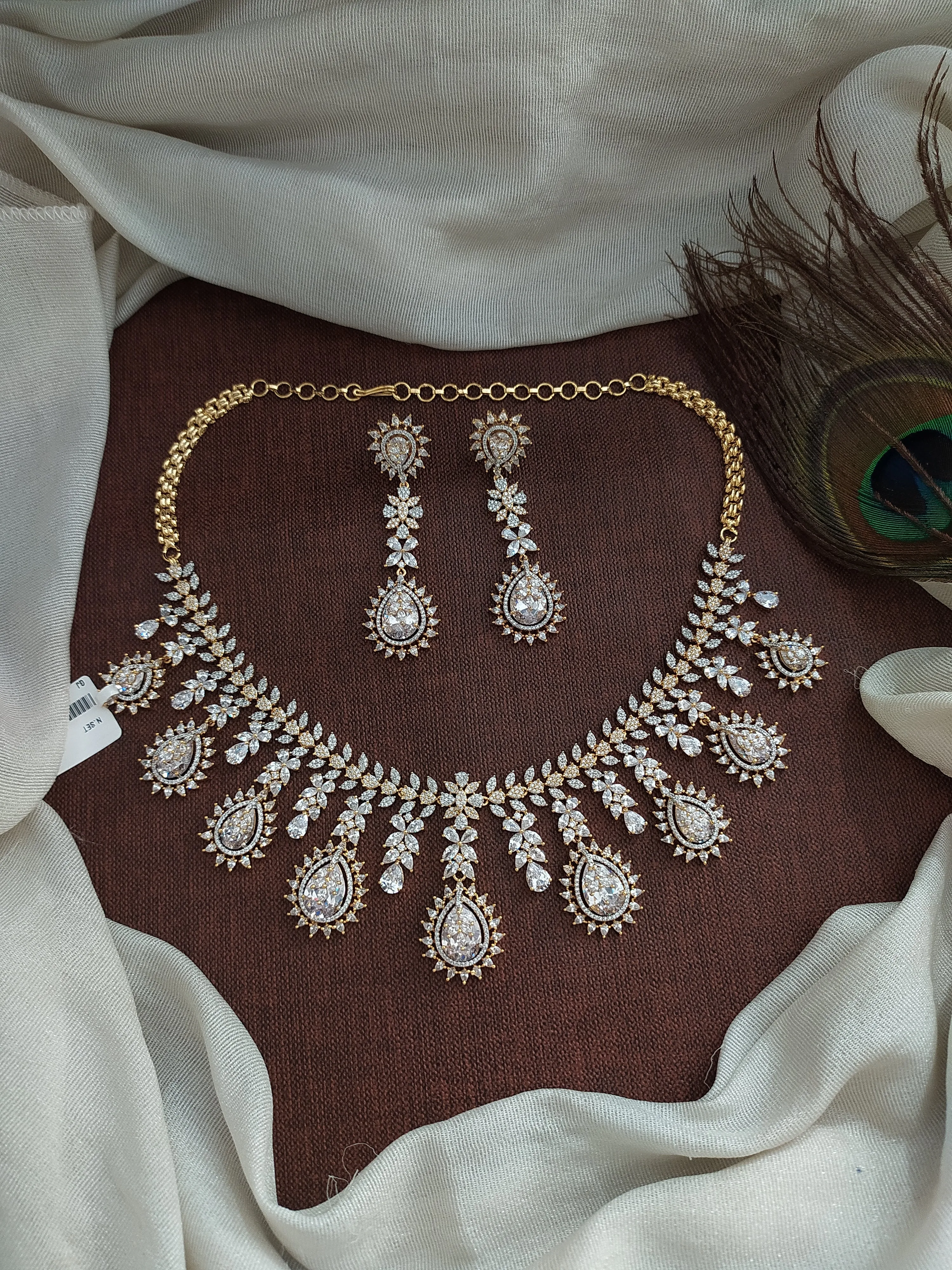 Full White Zircon Diamond Finish Necklace Set