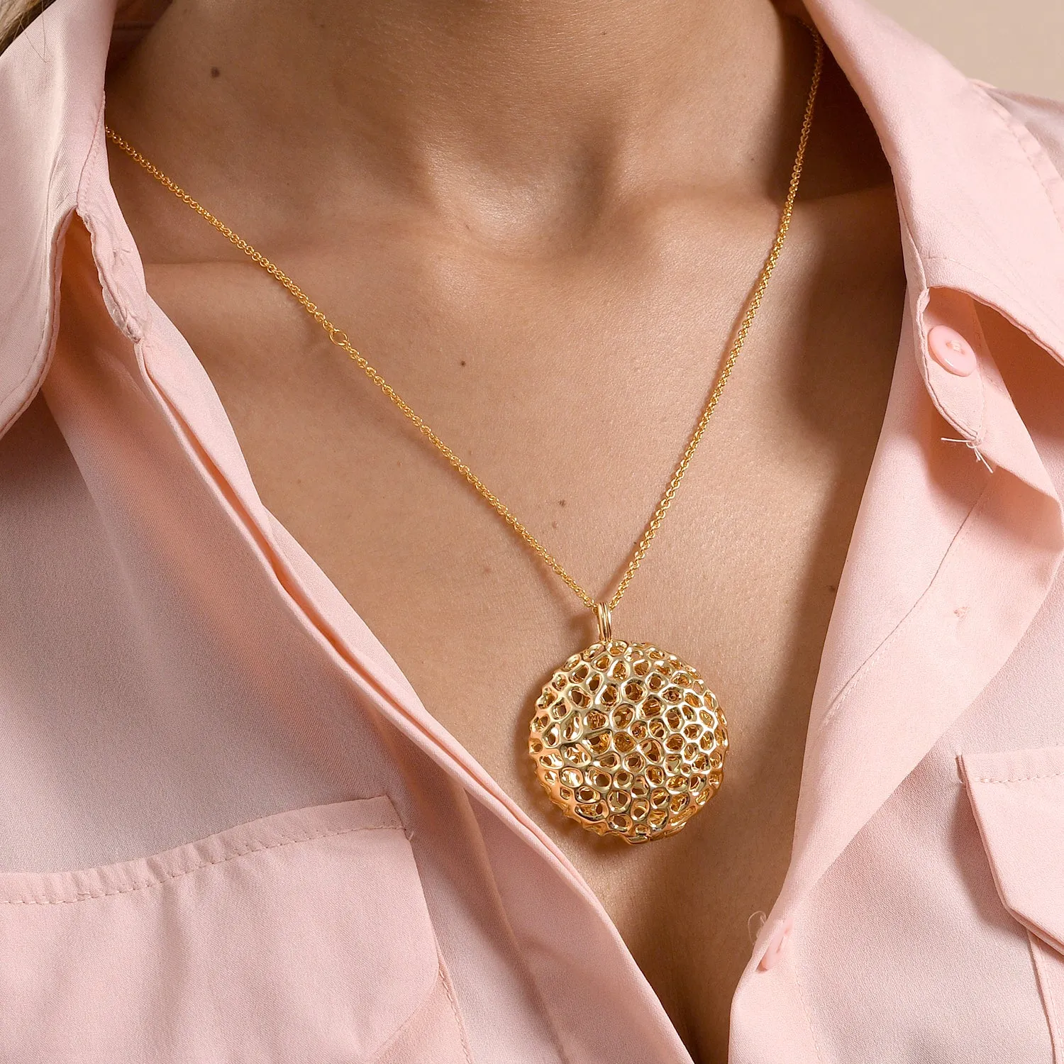 Lattice Disc Pendant with FREE Chain