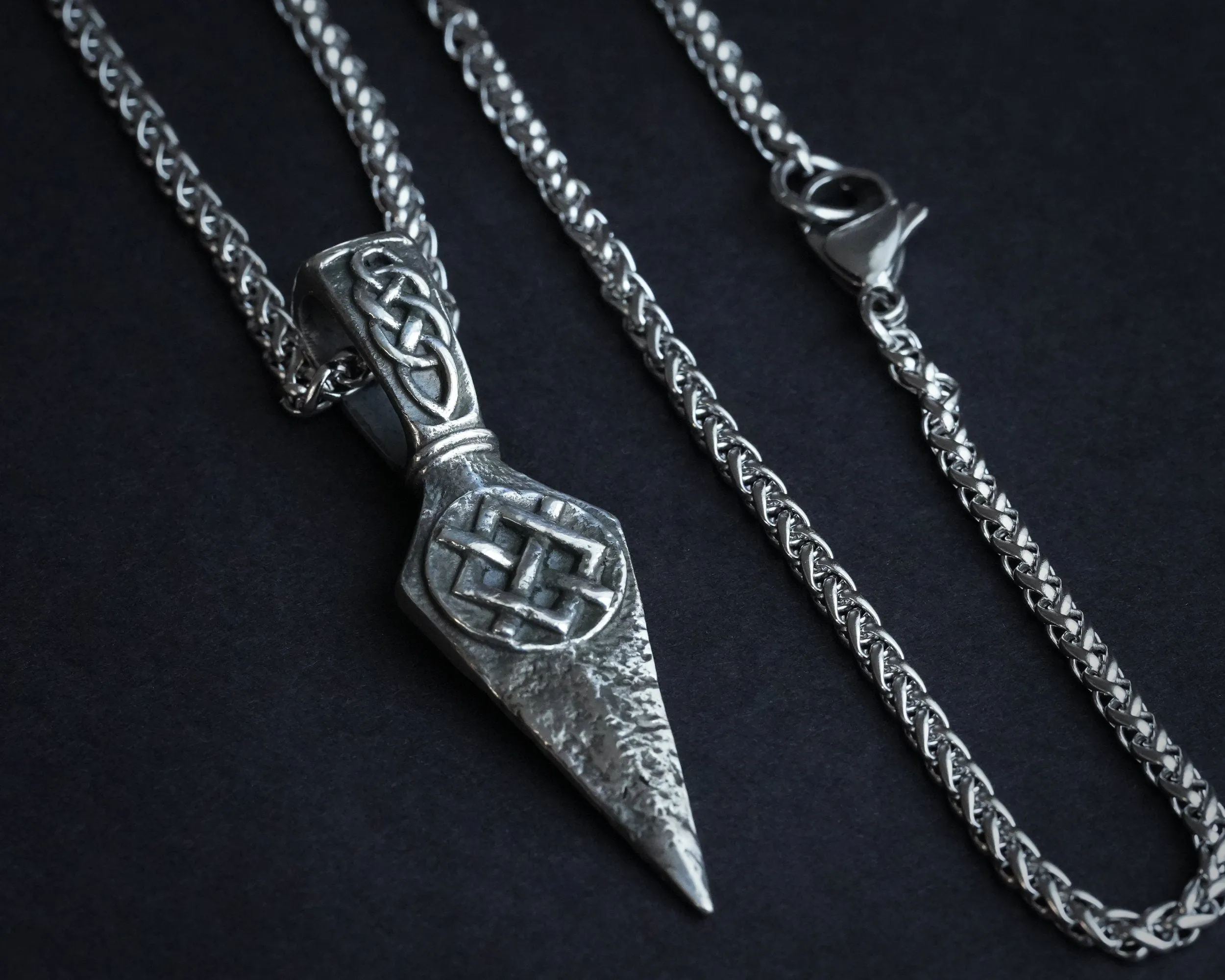 Men Spearhead Arrowhead Necklace Viking Gungnir Spear Pendant Necklace Charm Talisman Jewelry For Warrior Viking Gift for Men Odins Gifts