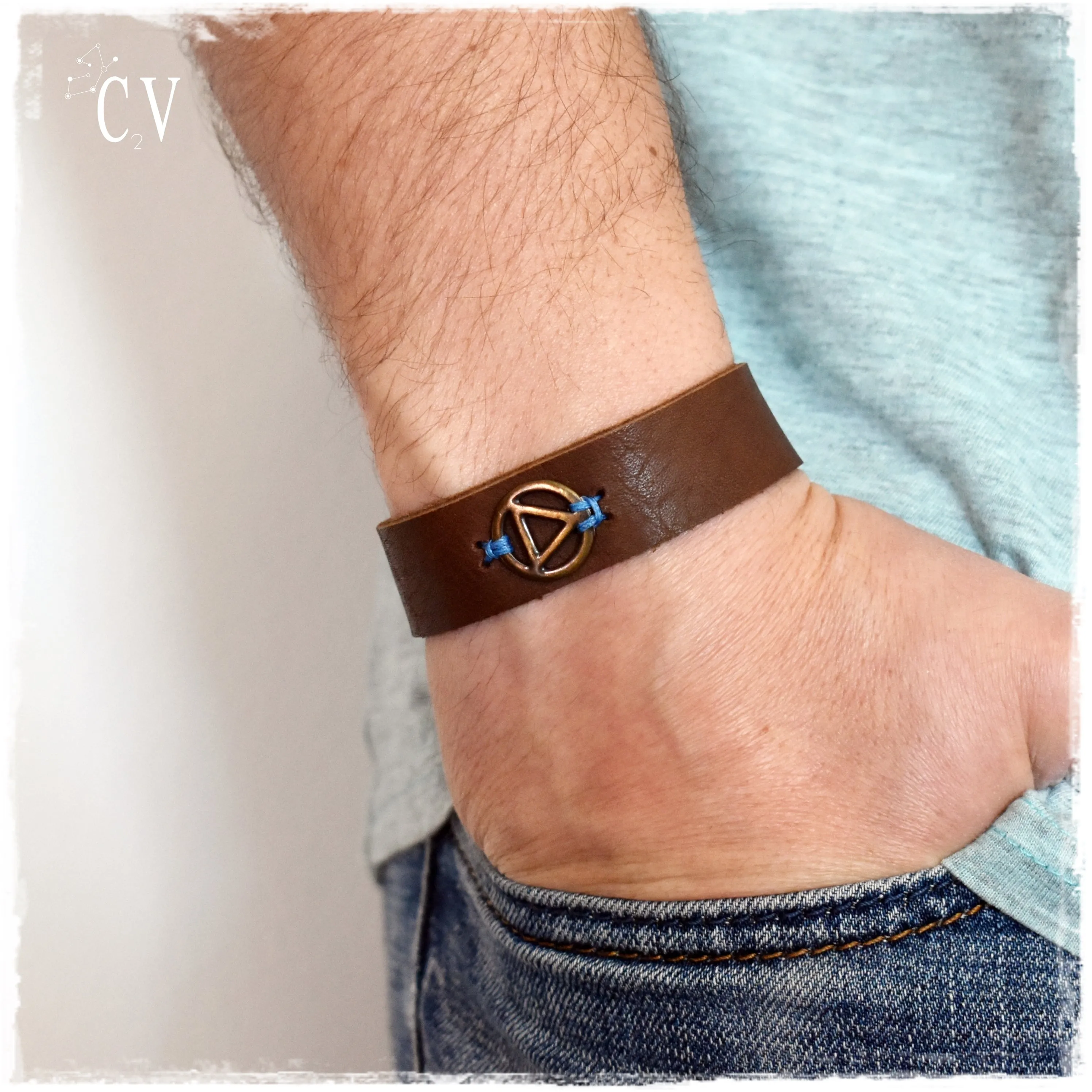 Minimal Recovery Leather Bracelet