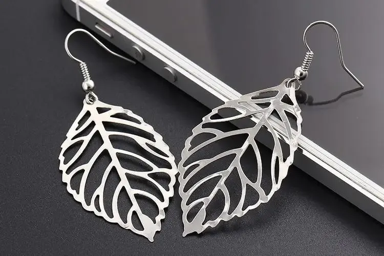 New Fashion Retro Charm Bohemian Noble Hollow Leaves Pendant Earrings For Women Jewelry Accessories Wholesale Crystal Earrings