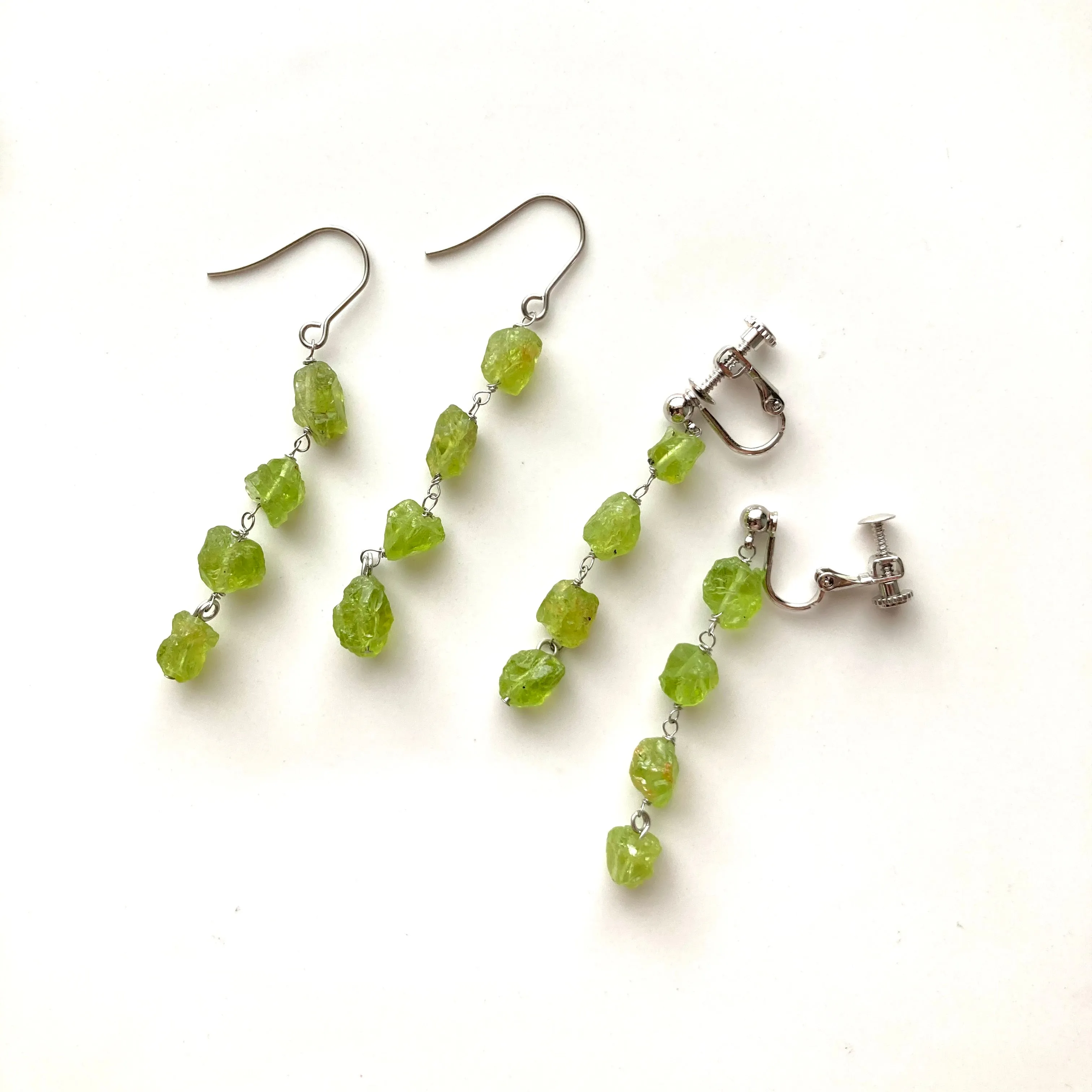 Peridot Long Pierces / Earrings (SILVER)