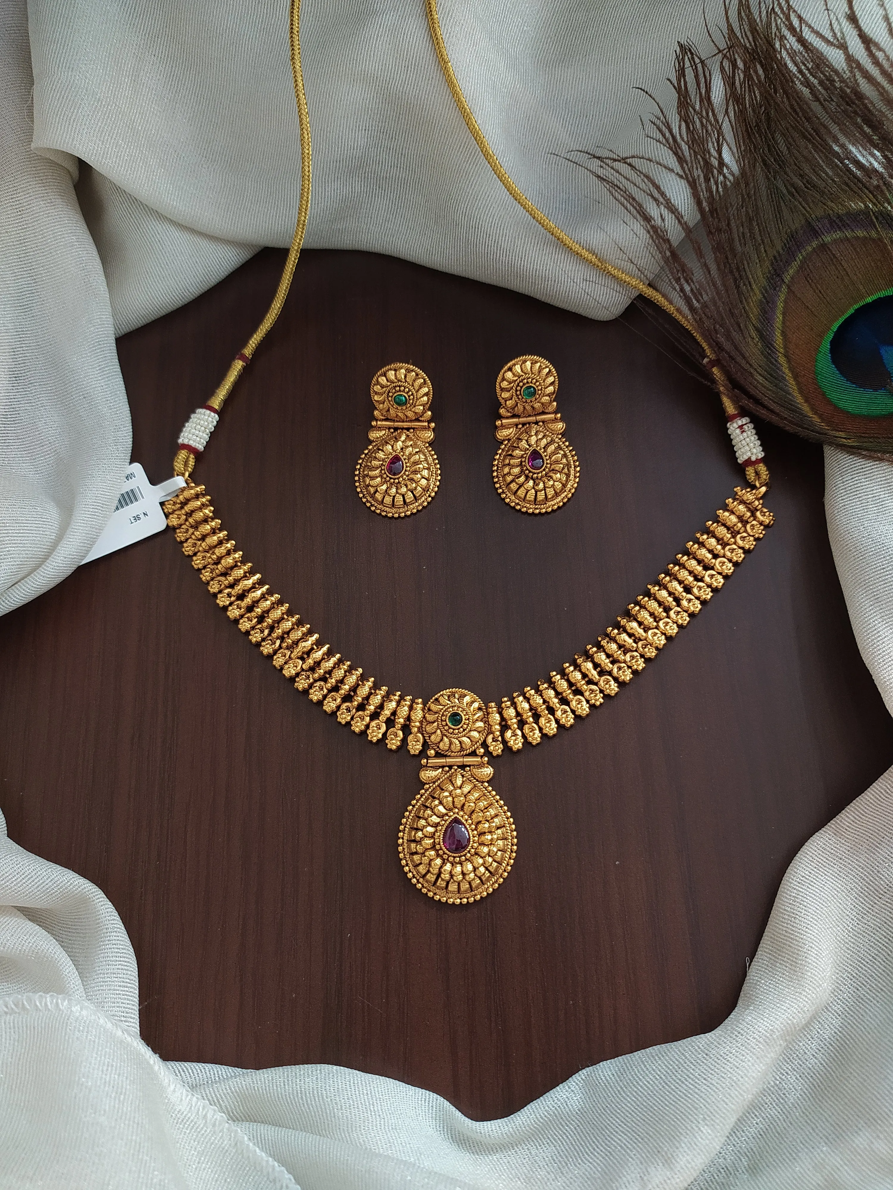 Plain Antique Gold Necklace Set with Ruby and Green Stones