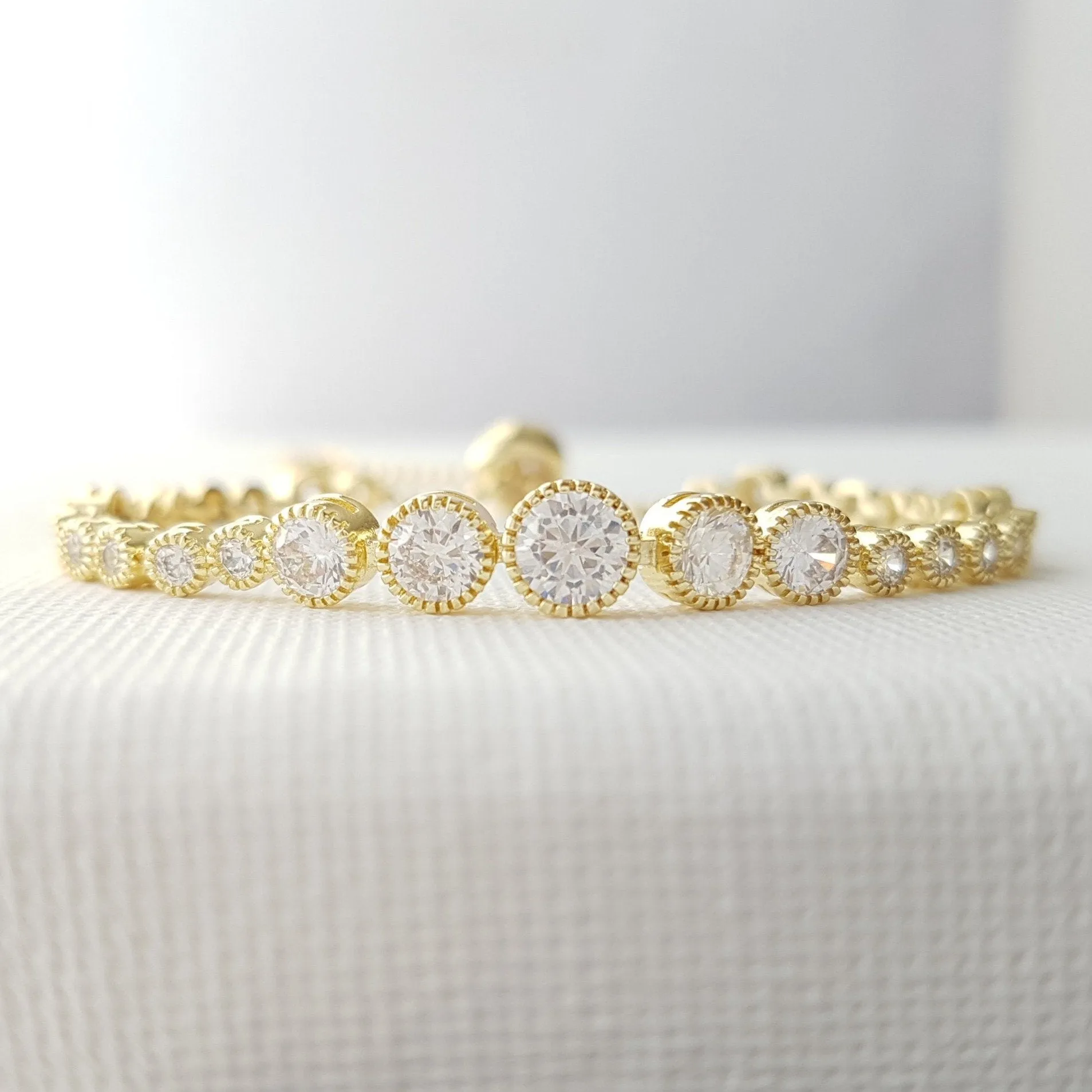 Round Crystal Bridal Bracelet- Zara