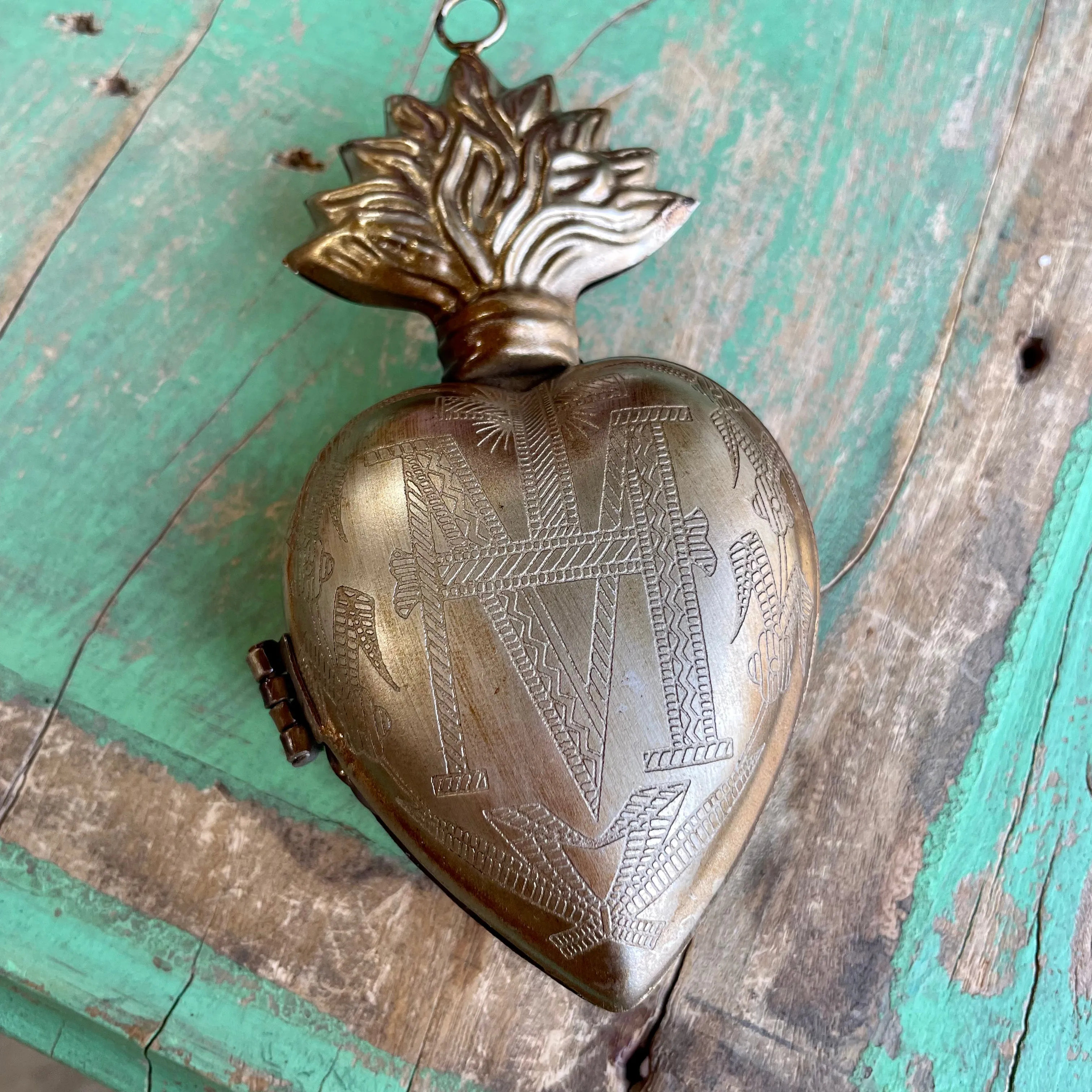 Sacred Heart Locket Box