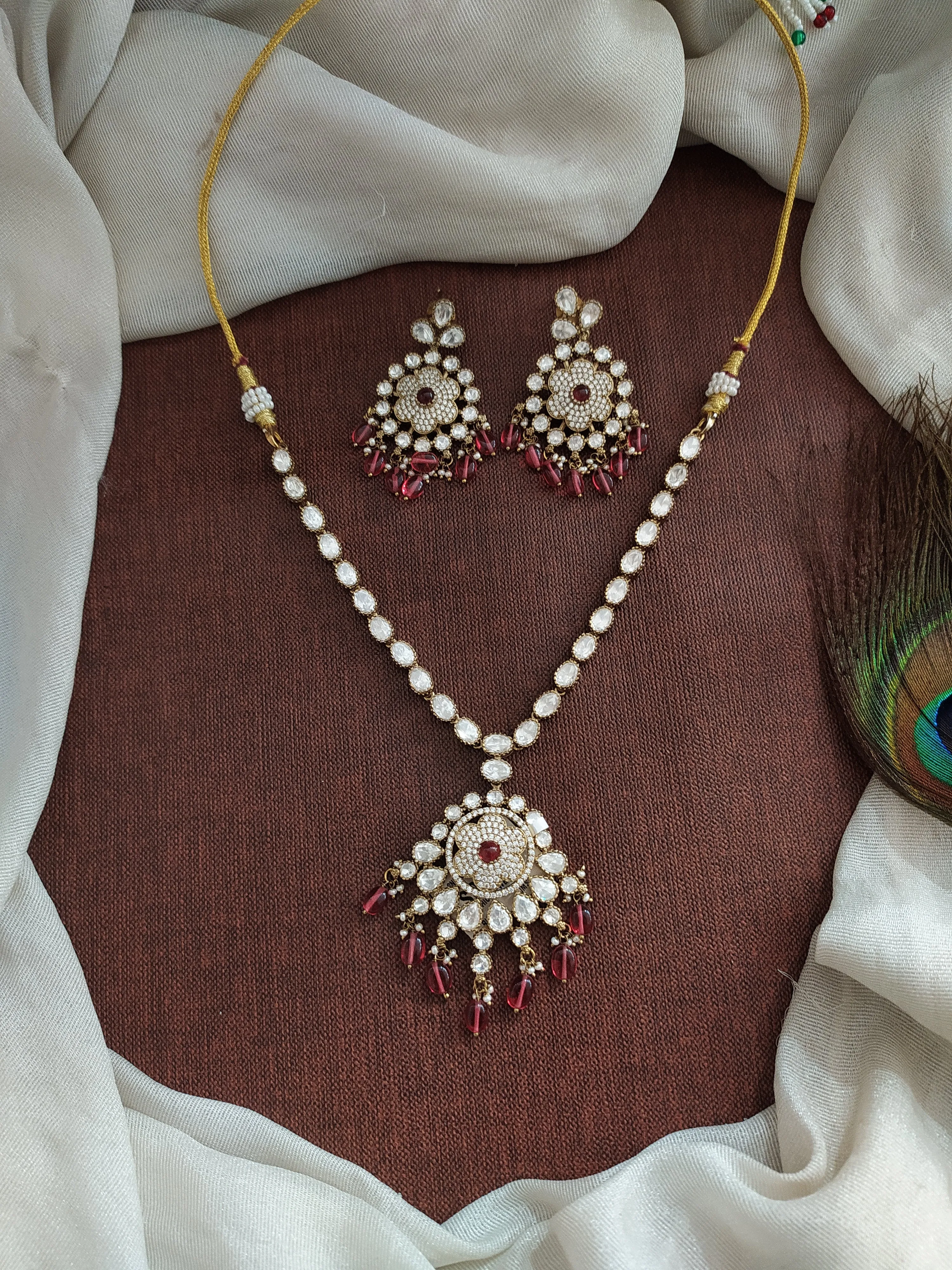 Simple Victorian Necklace Set with Floral Pendant and Moissanite Stones