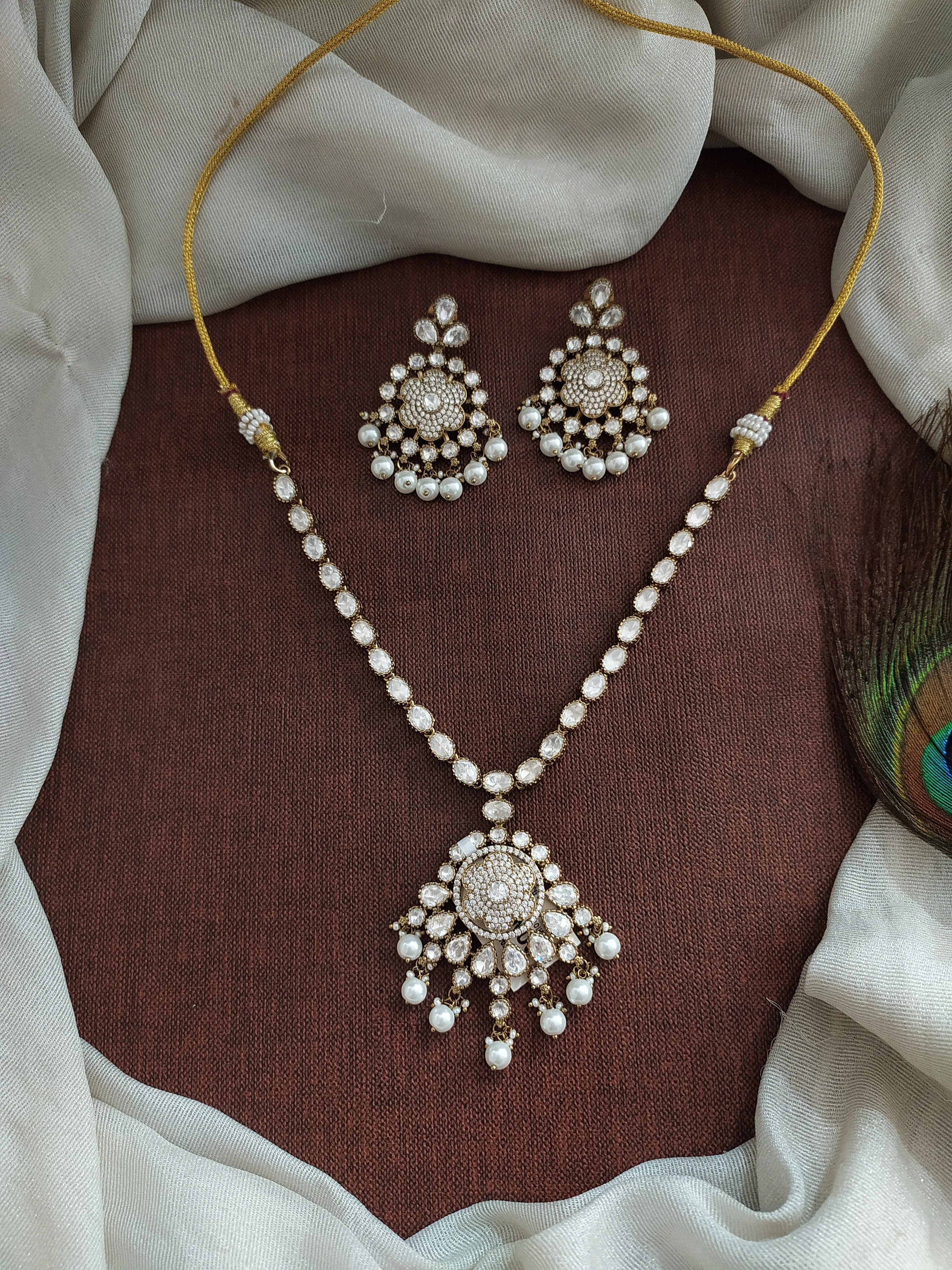 Simple Victorian Necklace Set with Floral Pendant and Moissanite Stones