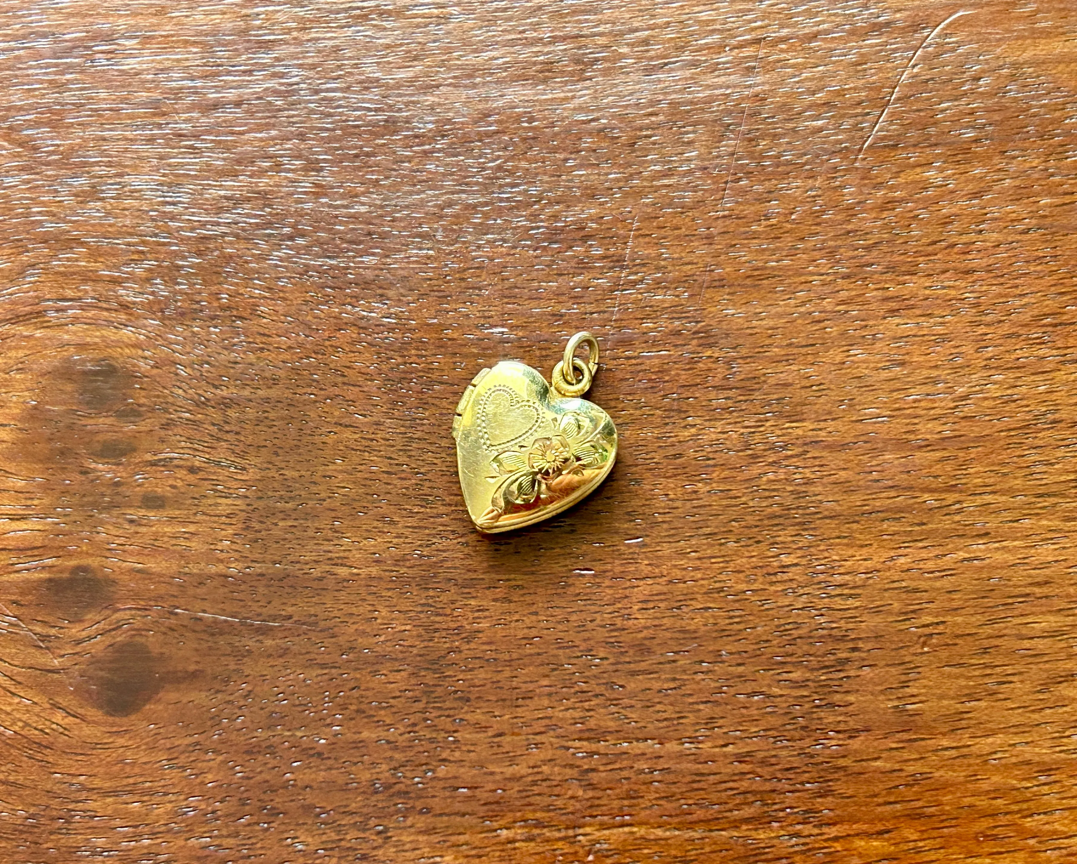 Vintage 1/20 10k Yellow Gold Filled Mini Heart Locket Necklace Pendant Charm