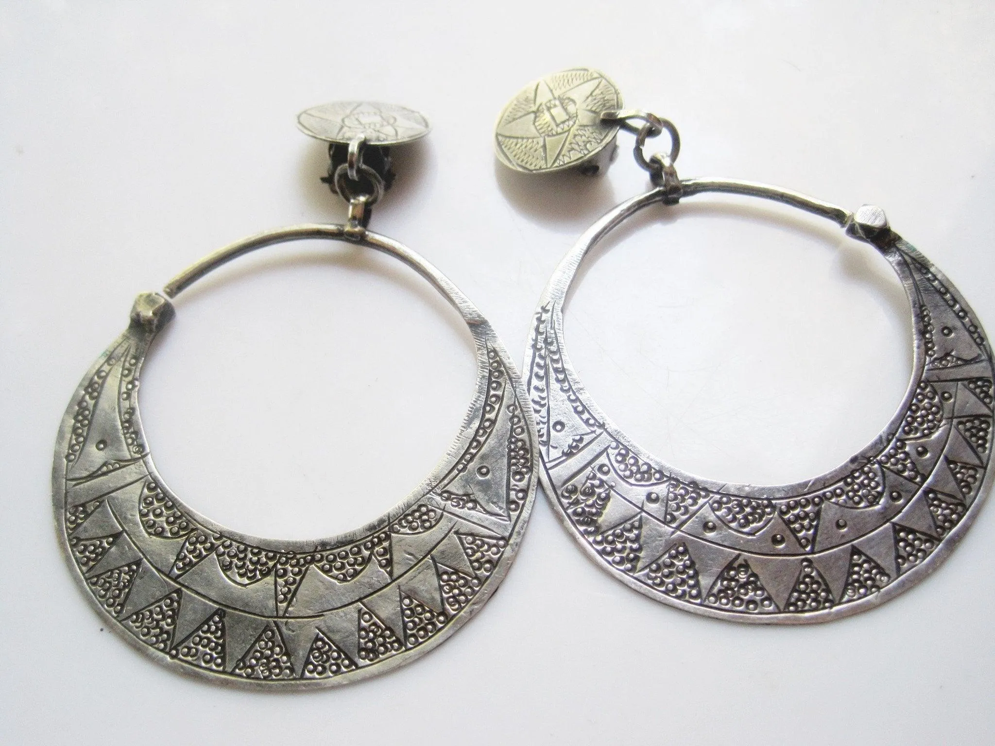 Vintage Silver Nubian Hoop Clip On Earrings